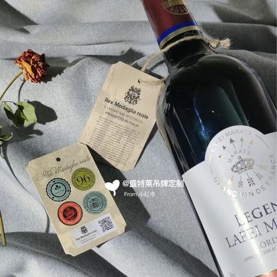 Горячая продажа Бумажные вешалки Промо-цена Высокий уровень Популярные бумажные вешалки для одежды